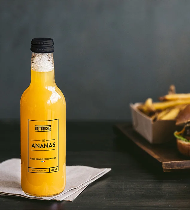 BB_Carte_Hiver_Jus_Ananas_PP Choisissez parmi une incroyable variété de jus de fruits artisanaux pour accompagner vos plats !